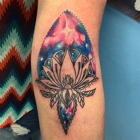 Cotone doppio ritorto stampato, stampa digitale. 103 Disegni e tatuaggi di fiori di loto