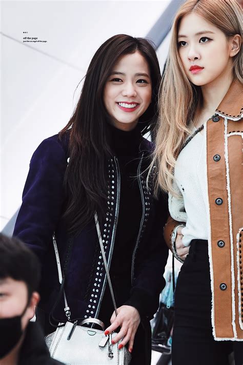 Watch the teaser video here! #jisoo #rose #blackpink 181208 ICN (to Shanghai) em 2019 ...