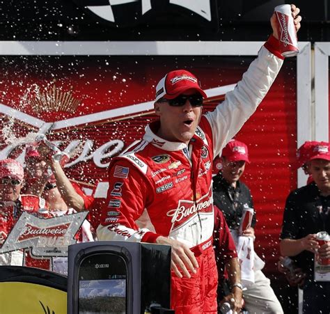 Budweiser Duel Race 1 Harvick Finds His Way Back To Victory Lane