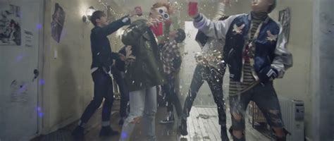 :d(please click on 'cc' button or activate 'interactive transcript' function). Screenshots from BTS's RUN MV! | K-Pop Amino