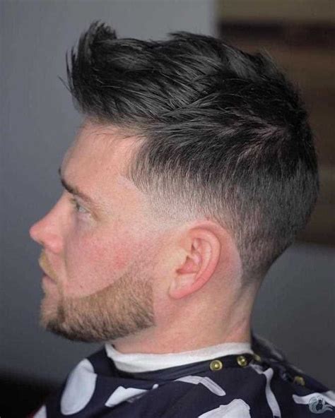 Unser testerteam hat verschiedenste marken ausführlichst verglichen und wir zeigen unseren lesern hier unsere. 20 Moderne Faux Hawk Frisuren | Haarschnitt männer ...