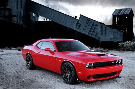 4 incredible dodge challenger srt hellcat videos