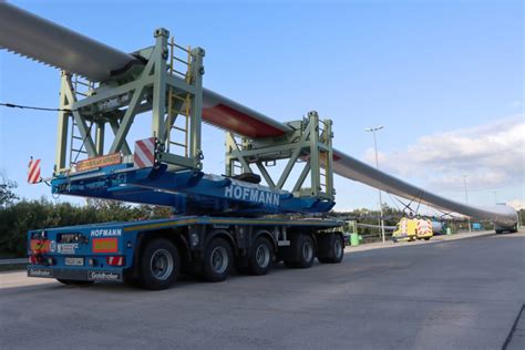 It can provide around 45% more power than most of its rivals, bringing higher value to its customers. Goldhofer's New "bladeS" Working with Hofmann Kran ...