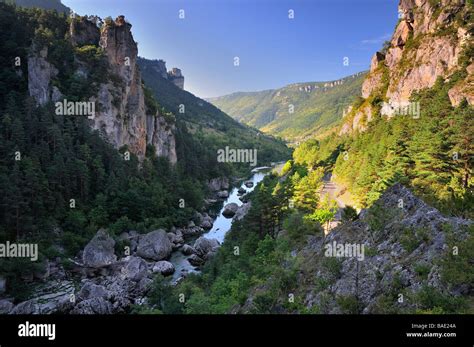 River Tarn Gorges Du Tarn Languedoc Roussillon France Stock Photo