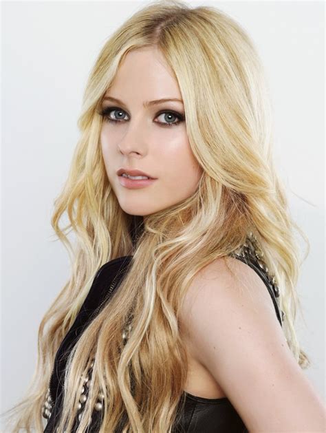 avril lavigne long hairstyles popular haircuts