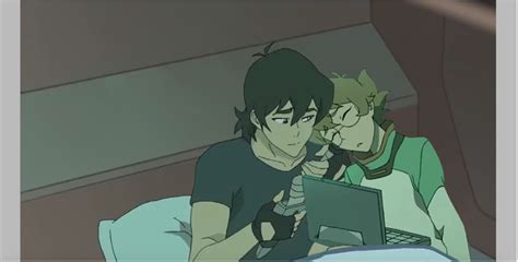 Keith And Sleepy Pidge From Voltron Legendary Defender Voltron Fanart Voltron Voltron Funny