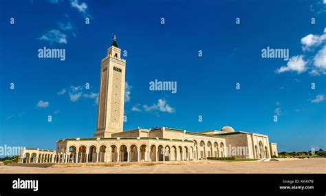 Malik Ibn Anas Mosque In Carthage Tunisia Stock Photo Alamy