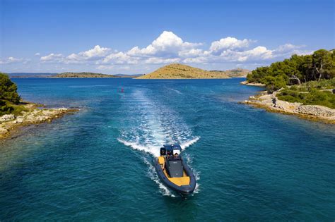 When Is The Best Time For A Boat Tour To National Park Kornati