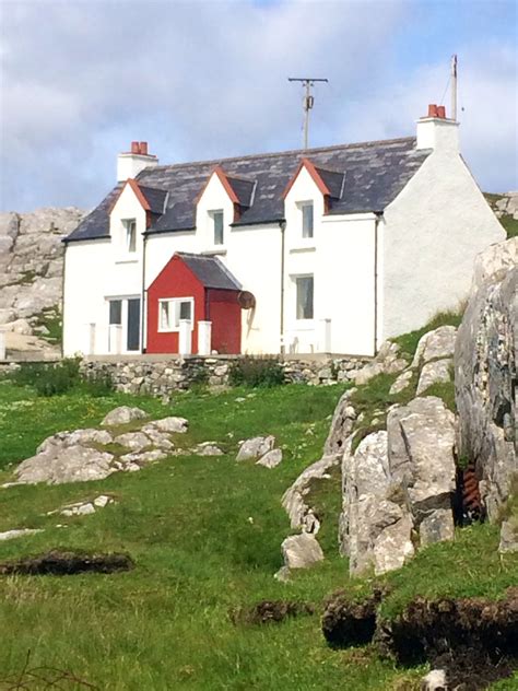 Our west coast scotland holidays are anything but boring, and are only made better with our west coast scotland cottages. Holiday cottage in Cluer, Harris | West coast scotland ...