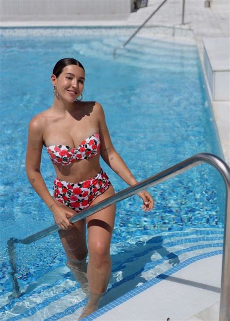 Alba Díaz tiene el mejor bikini realza el pecho y disimula la barriga