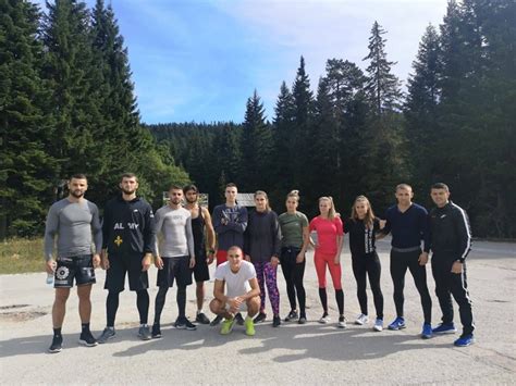 Berlinski list ističe da je milanović insistirao na tome da pohvali tadašnje komandante za njihove usluge u odbrani hrvata u bosni i hercegovini i u samoj. U Sarajevu priprema seniorska reperezentacija za Svjetsko ...