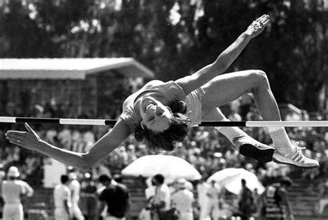 Official profile of olympic athlete sara simeoni (born 19 apr 1953), including games, medals, results, photos, videos and news. Sara Simeoni compie 63 anni: auguri alla regina del salto ...