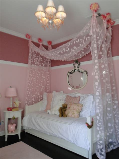 Meadow Road Project Custom Chiffon Canopy Over Pottery Barn Daybed In Girl S Room Girls