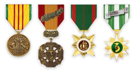 Vietnam War Awards And Decorations Vietnam War Medals