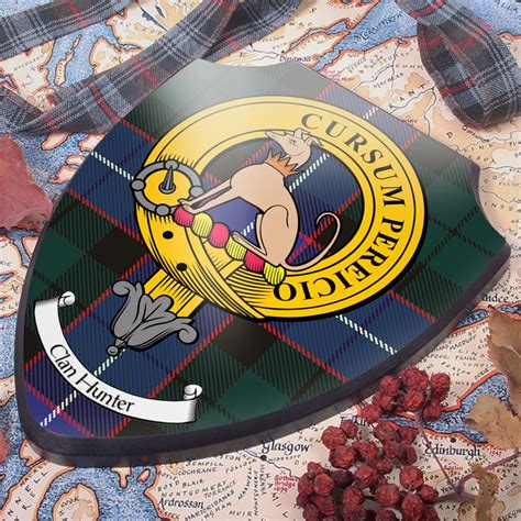 Hunter Clan Crest Wall Plaque Scottish Clan Tartans Scottish Clans