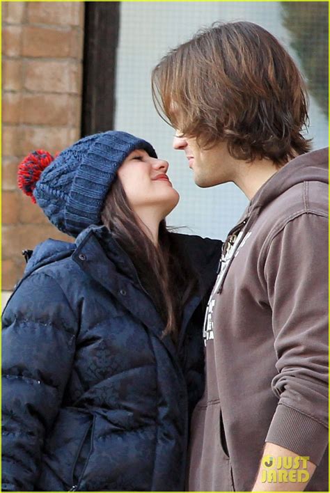 Jared Padalecki And Genevieve Cortese Kiss Kiss Photo 2608021