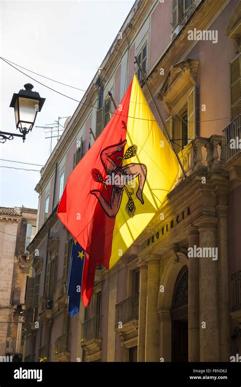 Sicilian Flag Hi Res Stock Photography And Images Alamy