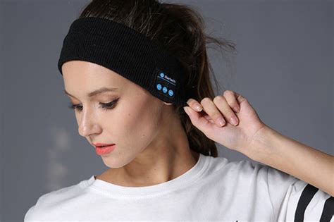 Coolest Wireless Bluetooth Headband For Music Runners Gizmodern