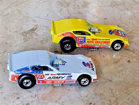 1977 Hot Wheels Don Snake Prudhomme Pepsi Challenger And Army Lot Of 2