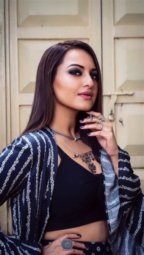 Shut Up Body Shamers Sonakshi Sinha Rings The Warning Bell To Who