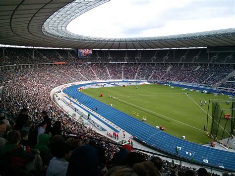 Jun 22, 2021 · die stadionbetreiber in frankfurt wollen wie die kollegen in berlin, köln und wolfsburg ein zeichen setzen. #ISTAF | #Berlin 2013 - im #Olympiastadion Berlin ...