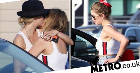 Cara Delevingne And Ashley Benson Engaged Pair Pictured Wearing Rings Metro News