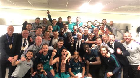 Tottenham is a large town in north london, england, located in the historic county of middlesex. 스포츠챔스 결승 진출한 토트넘 라커룸 현 상황...'환호' | YTN