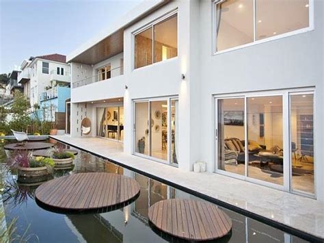 Voice Star Kylie Minogue Takes Up Residence In Luxury Coogee Pad