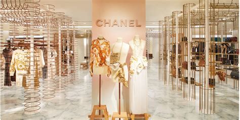 Chanels New Boutique Takes From The Runway Chanels New Luxe Pop Up