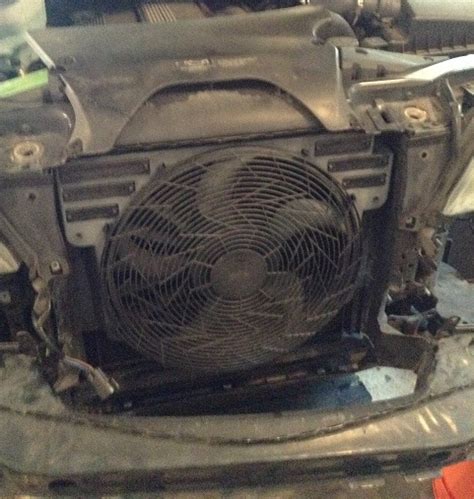 What are peoples experiences, can it be done relatively easily without the special tool? 2004 X5 Auxiliary Fan Replacement DIY -part 1 - Xoutpost.com