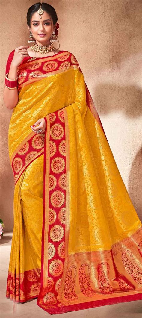 Traditional Yellow Color Banarasi Silk Fabric Saree 1588602