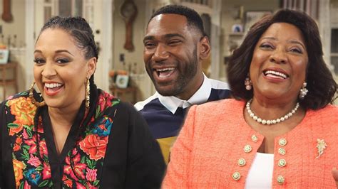 Nonton adalah sebuah website hiburan yang menyajikan streaming film atau download movie gratis. Family Reunion: Tia Mowry, Loretta Devine and Cast on ...
