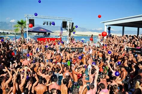 ΥΠΟΙΚ Όχι Beach Parties όχι δυνατή μουσική σε παραλίες και ακτές