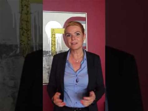 Den profilerede politiker voksede op på en gård i den midtjyske landsby hjerk sammen med sin far, mathias støjberg, og mor, gudrun støjberg, samt to ældre. Inger Støjberg på rundtur i Furesø - YouTube