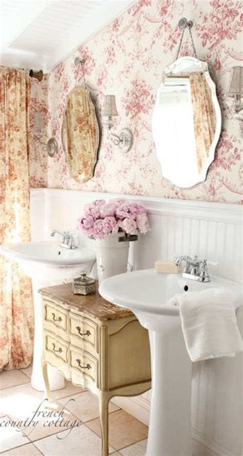 Retro bathroom decor makes modern homes look stylish, relaxing and unique. Add Glamour With Small Vintage Bathroom Ideas