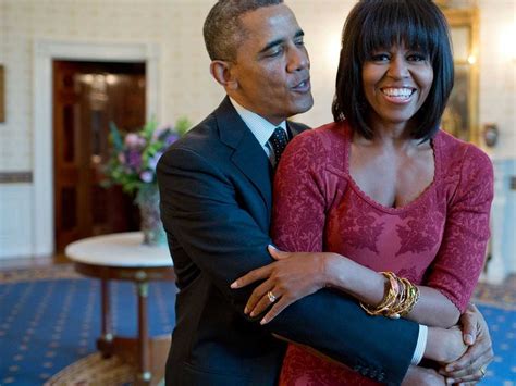28 Romantic Photos Of Michelle And Barack Obama Business Insider