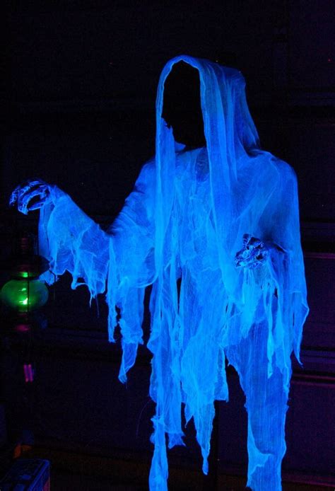 Animated Cloaked Ghost Hauntforum Use Articulated Tomato Cage On