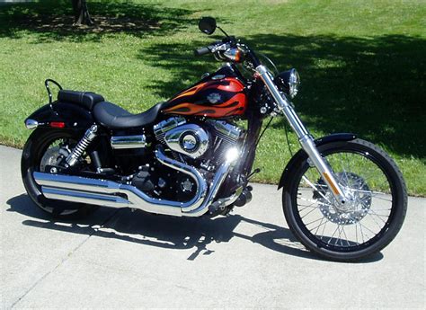 The motorcycles of the dyna glide line are the performance leaders amongst harley's big twins. they combine a sportster front end with their own unique chassis. 2013 Harley-Davidson Dyna Wide Glide - Moto.ZombDrive.COM