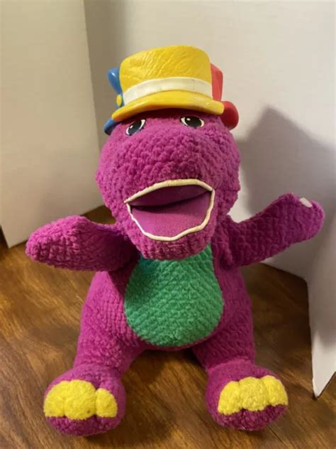Fisher Price Barney The Purple Dinosaur Silly Hats 2001 Vintage Plush