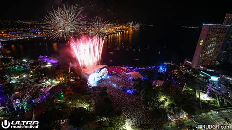 these pictures show just how insane ultra music festival really was edm electronic music