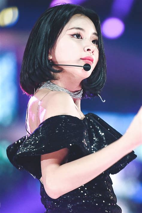 Twice Chaeyoung 190801 Mgma Platinum Blonde Hair Girl Group Celebrities