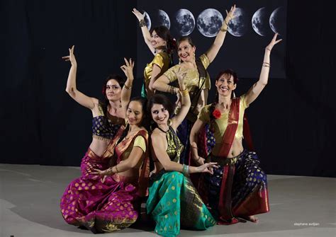 Spectacle De Danses Indiennes Bollywood Folk Indien