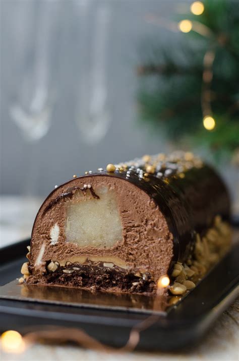 Bûche chocolat poire cacahuètes