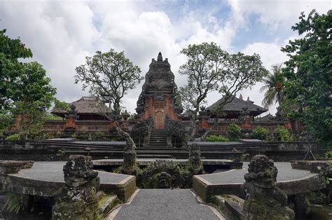 Saraswati Temple In Ubud Bali How To Bali