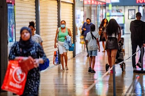 168,4 miljoen euro extra steun voor het spoor. Zuid-Holland en Zeeland kleuren oranje op Europese corona ...