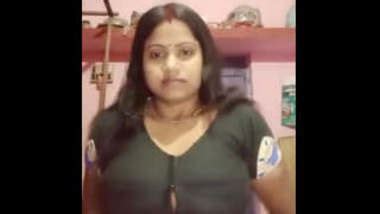 Horny Indian Rajni Showing Milky Boobs Hot Sexy Aunties Telegraph