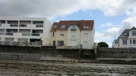 Une Plage Une Histoire La Plage Des Sables Blancs à Concarneau à L