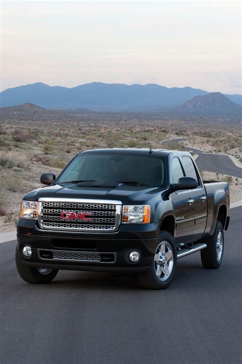 2013 Gmc Sierra Reviews And Rating Motor Trend