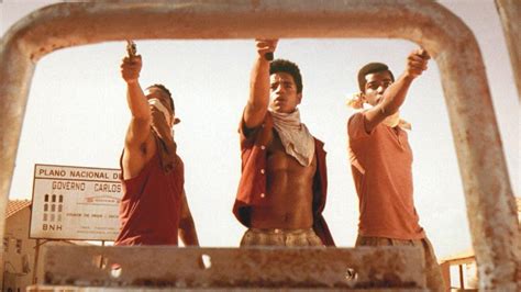 Things are out of control between the last two remaining gangs.will it ever end? „City of God": Ein Film, der den Schmerzpunkt Brasiliens ...