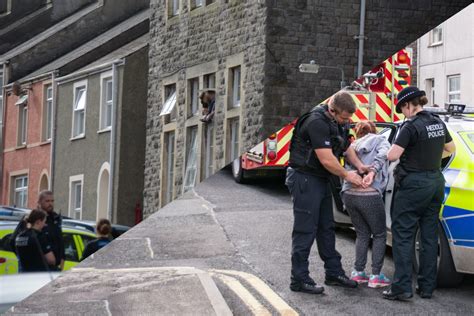 Pembroke Dock Two Arrested As Man Threatens To Jump Off Building The Pembrokeshire Herald